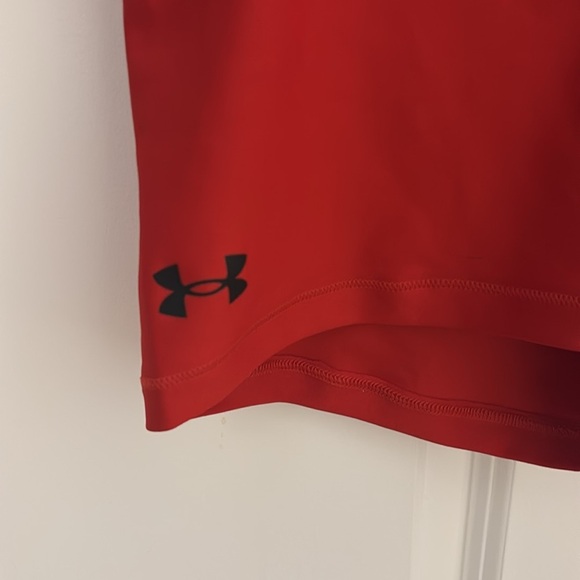 NWT Under Armour Women's HeatGear Mid Rise Shorty, red, XL - Picture 6 of 9